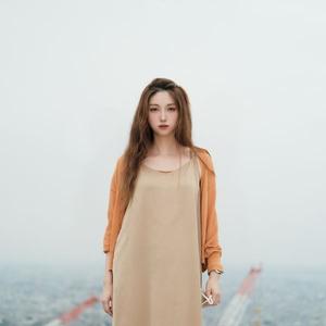 东雄薇